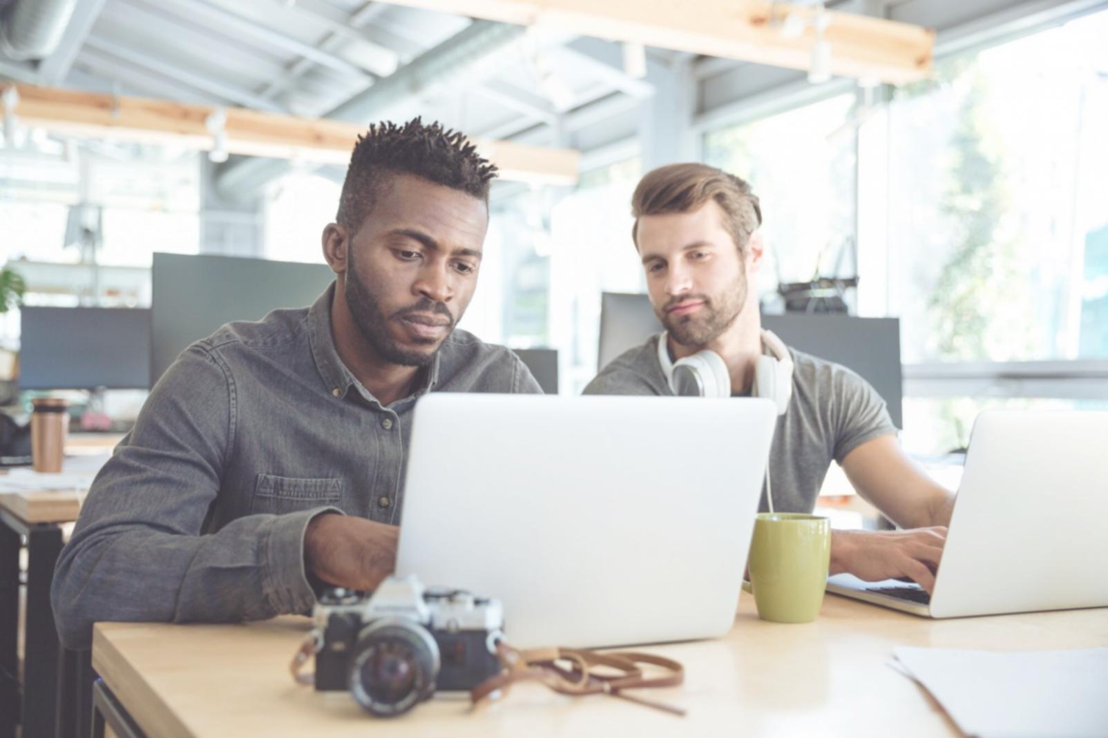 Ambiente de aprendizagem moderno com tecnologia